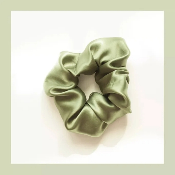 Italian Silk Hair Scrunchie - Picture 2 of 2